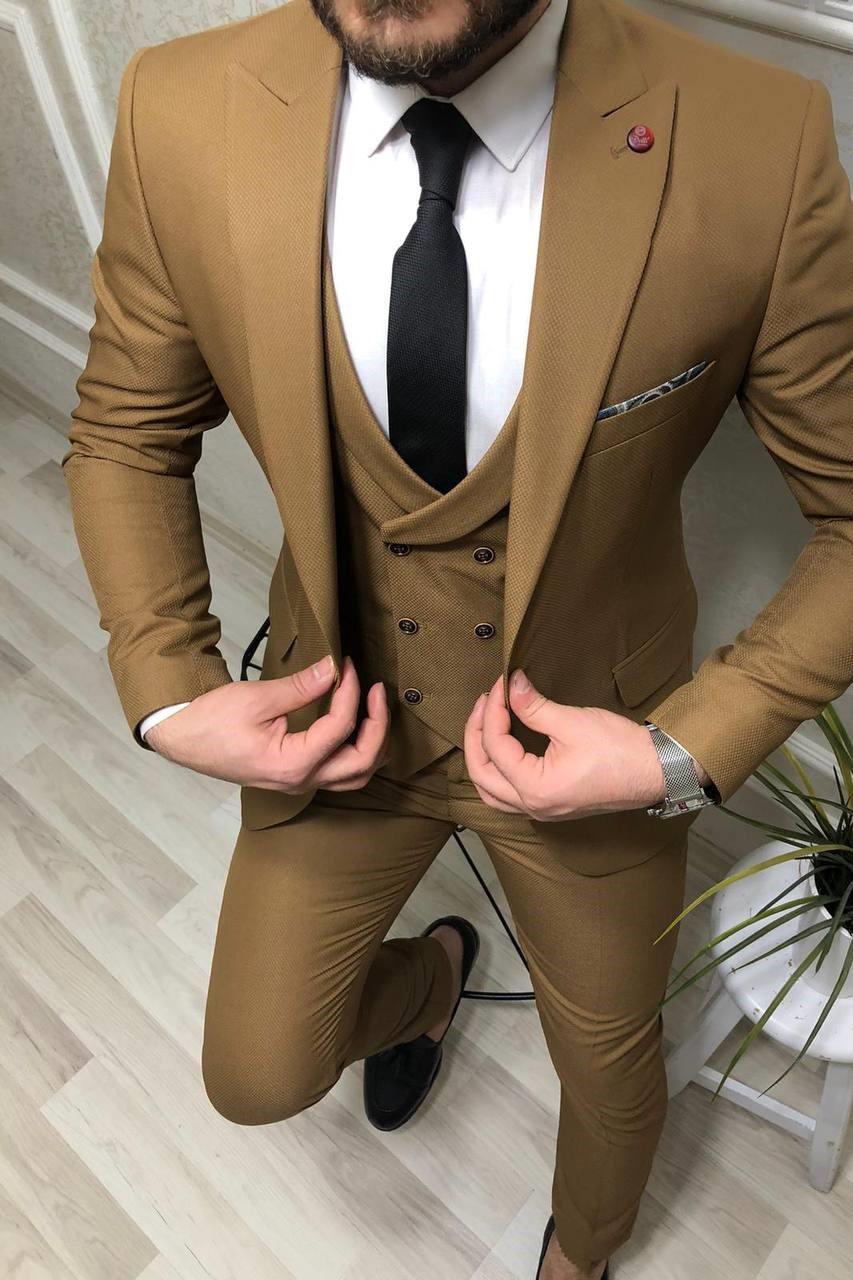 Wholesale Men's Camel Three-Piece Suit 1701W26-065