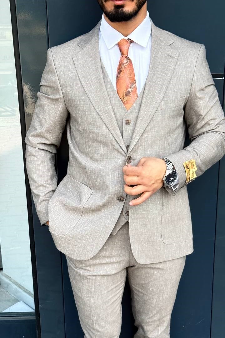 Wholesale Men's Champagne Three-Piece Suit 1744W26-050