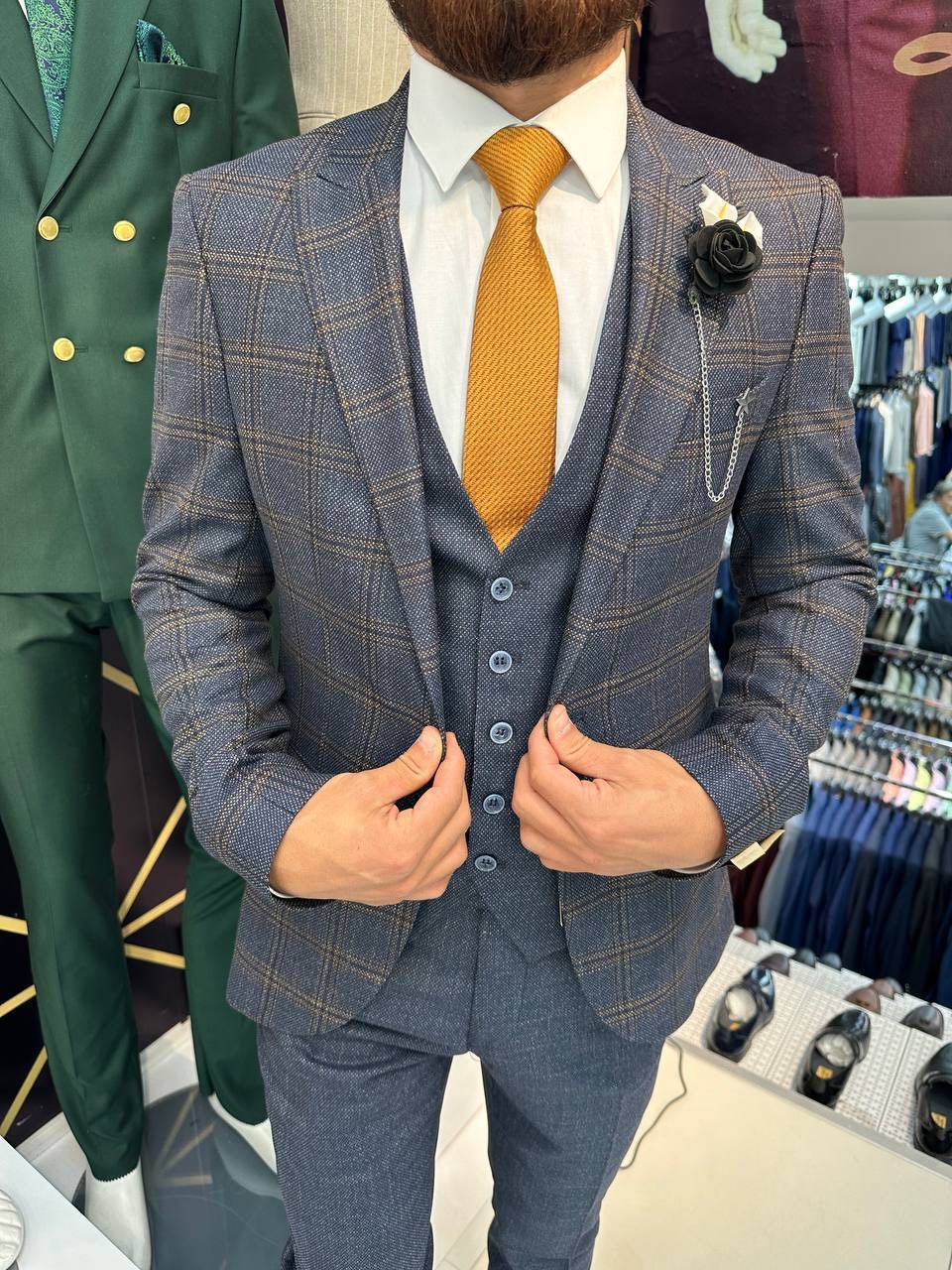 Wholesale Men's Champagne Three-Piece Suit 1744W26-012