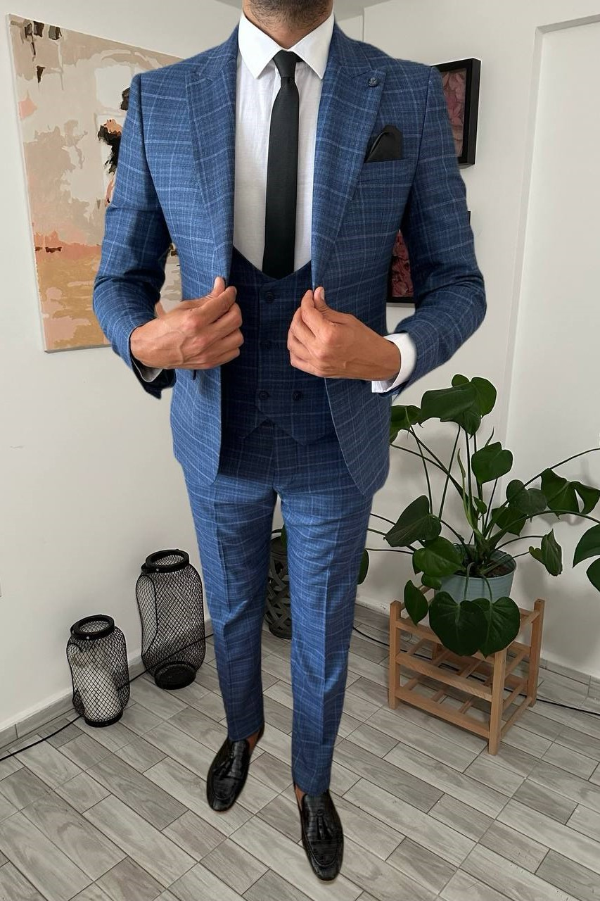 Wholesale Men's Cobalt Blue Three-Piece Suit 1701W26-084