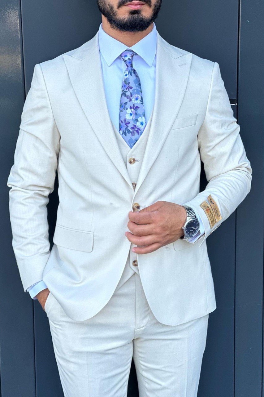 Wholesale Men's Cream Three-Piece Suit 1744W26-058