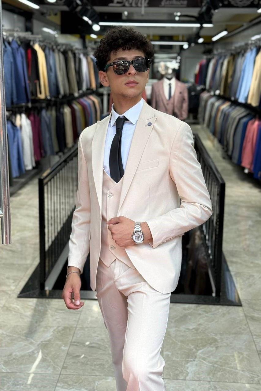 Wholesale Men's Cream Three-Piece Suit 1701W26-062