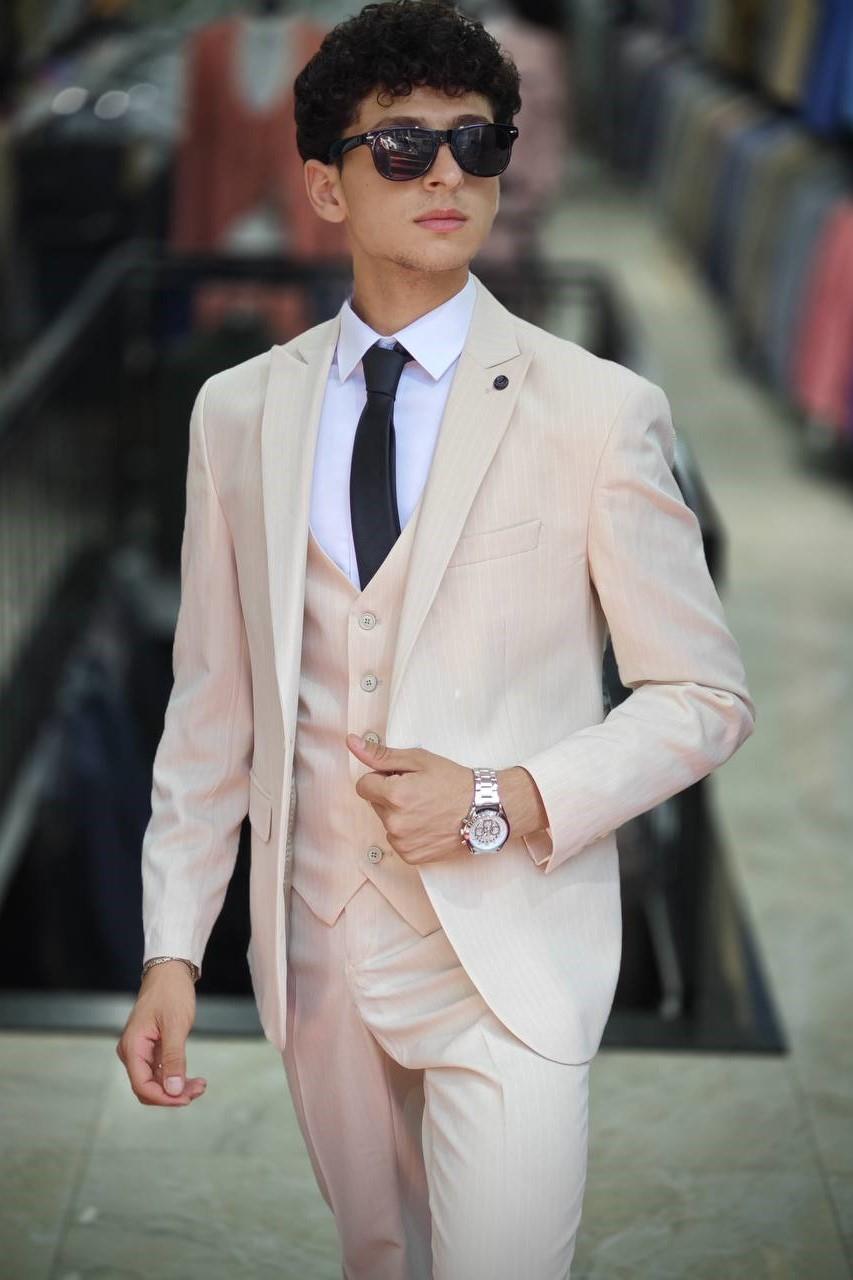 Wholesale Men's Cream Three-Piece Suit 1701W26-063