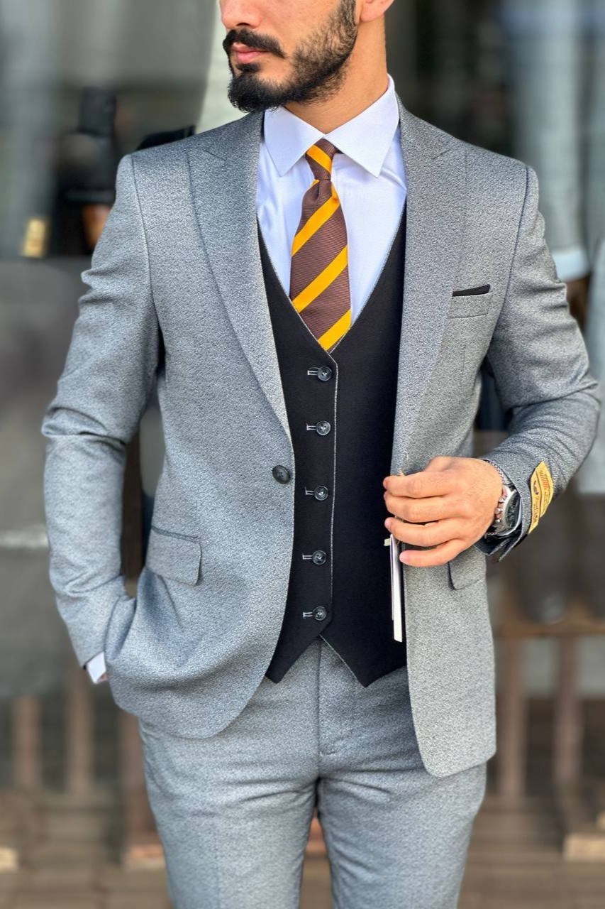 Wholesale Men's Dark Gray Plus Size Three-Piece Suit 1744W26-041