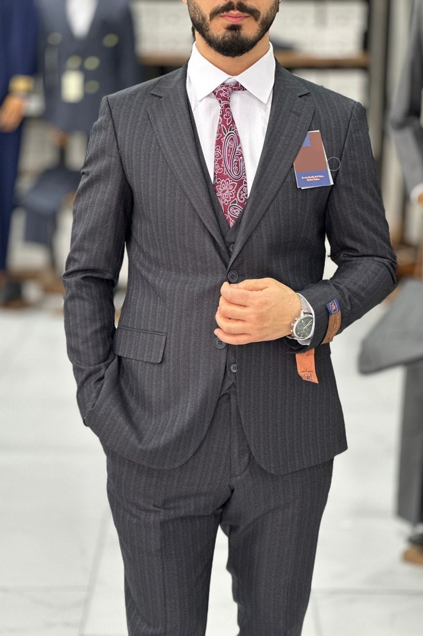 Wholesale Men's Dark Gray Plus Size Three-Piece Suit 1744W26-027