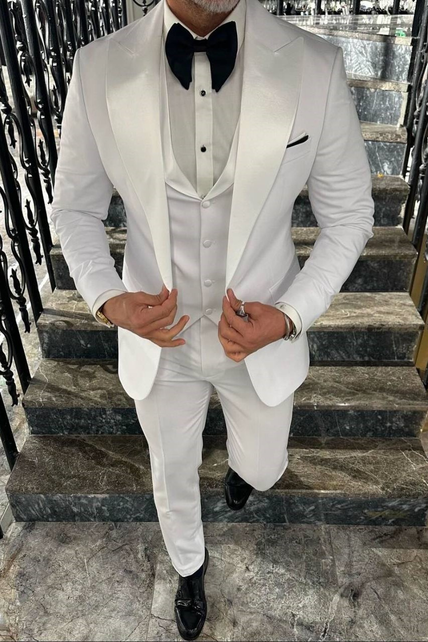 Wholesale Men's Ecru Three-Piece Suit 1702W26-0503