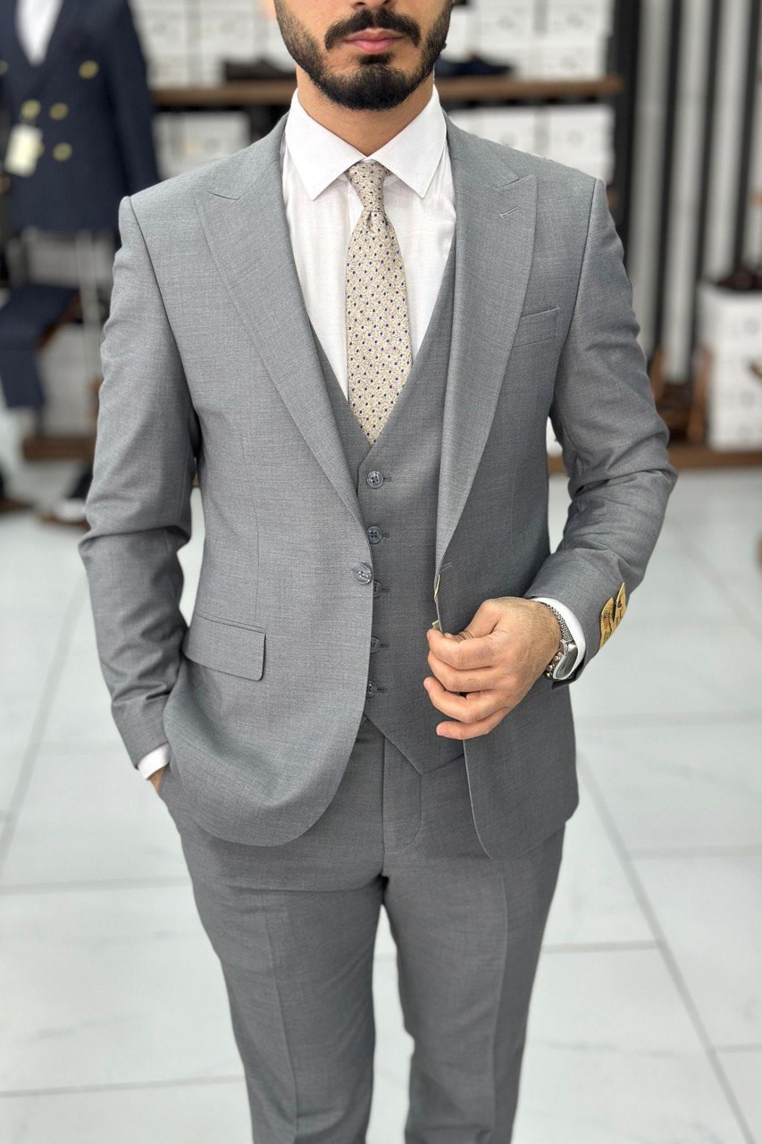 Wholesale Men's Gray Melange Plus Size Three-Piece Suit 1744W26-028