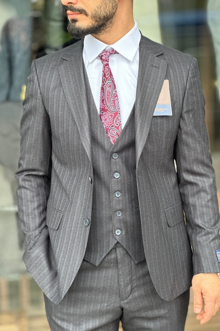 Wholesale Men's Gray Plus Size Three-Piece Suit 1744W26-027