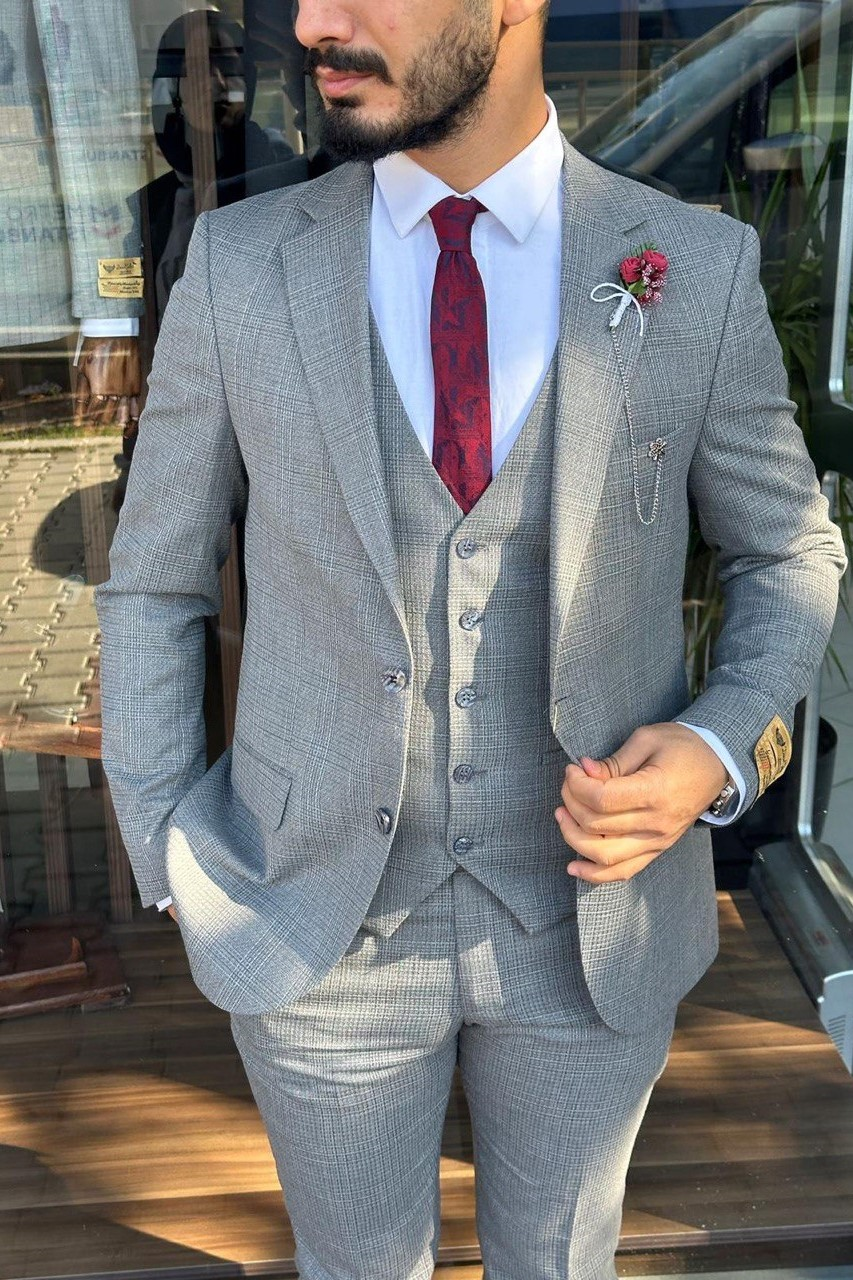 Wholesale Men's Gray Plus Size Three-Piece Suit 1744W26-010