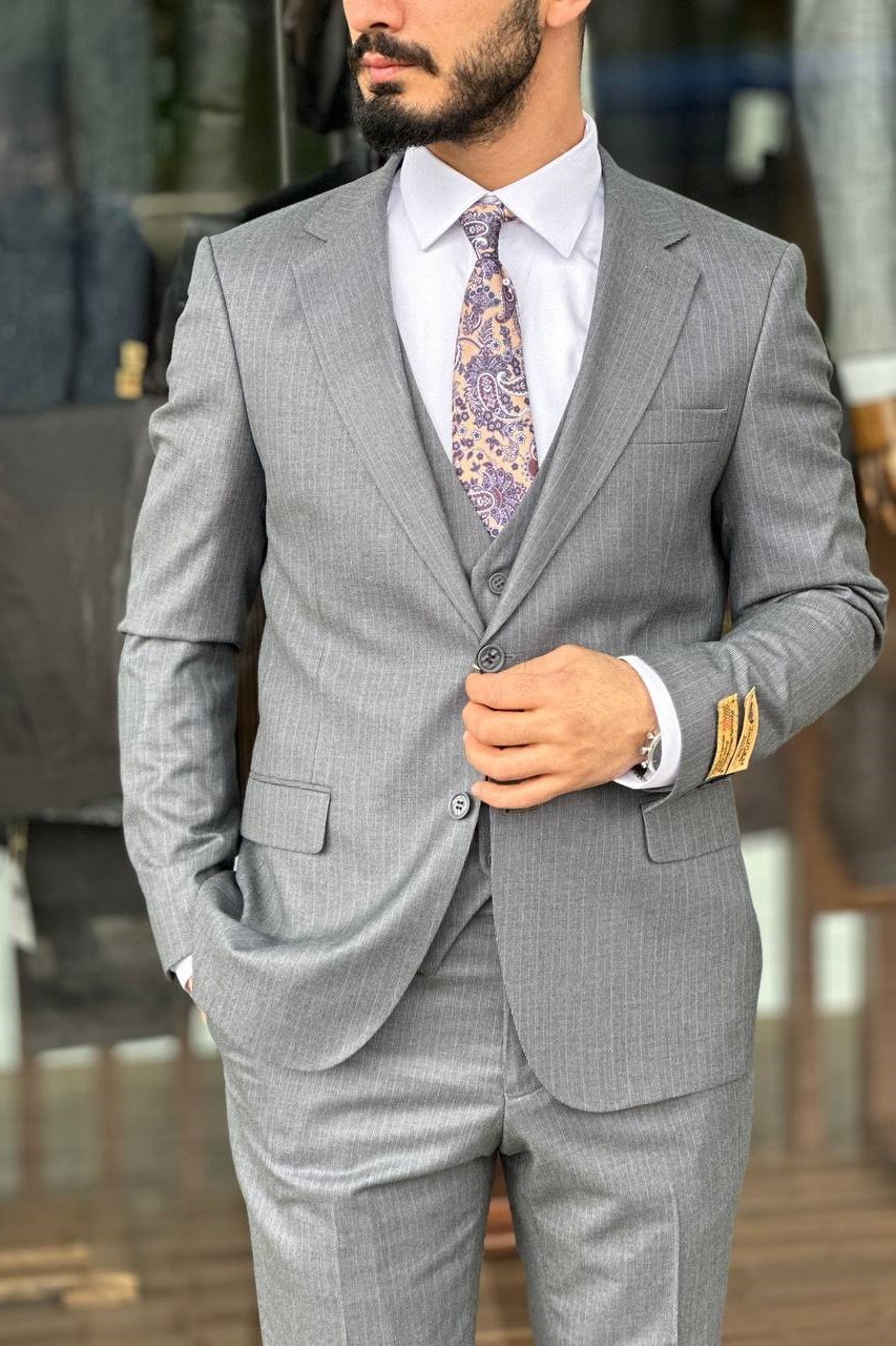 Wholesale Men's Gray Plus Size Three-Piece Suit 1744W26-039