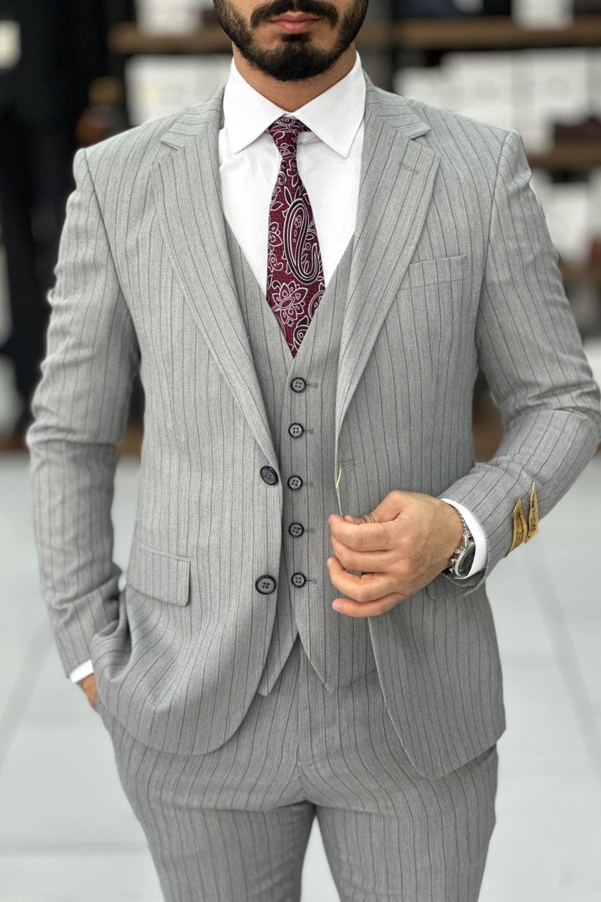 Wholesale Men's Gray Three-Piece Suit 1744W26-032