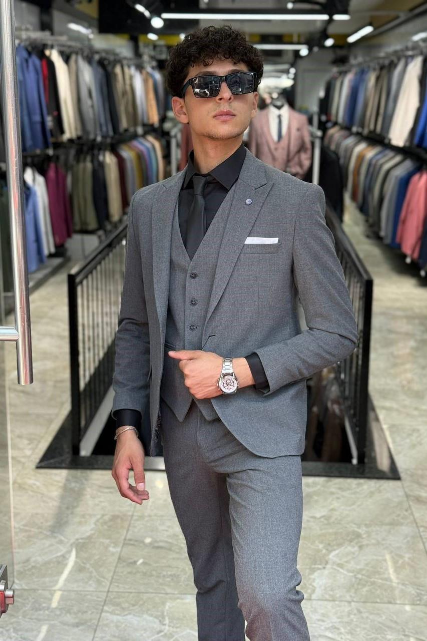 Wholesale Men's Gray Three-Piece Suit 1701W26-060