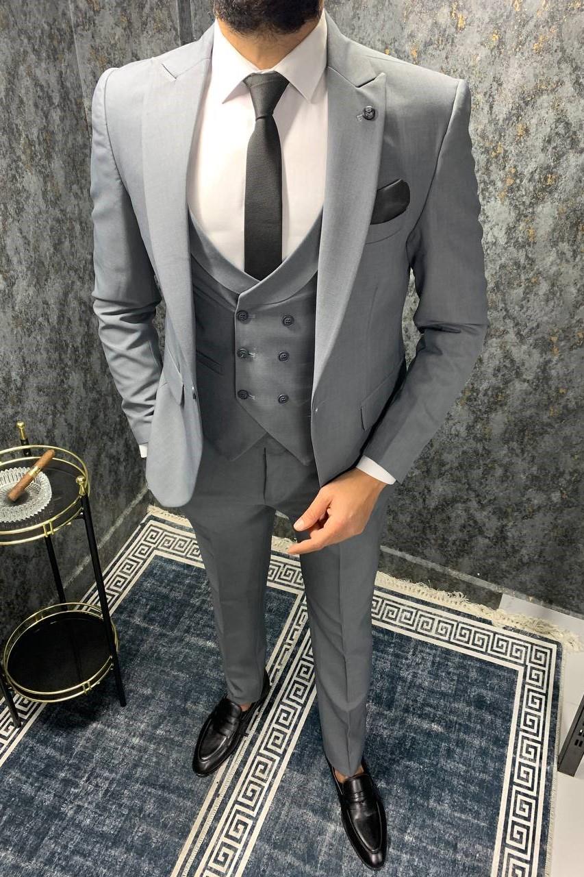 Wholesale Men's Gray Three-Piece Suit 1701W26-065