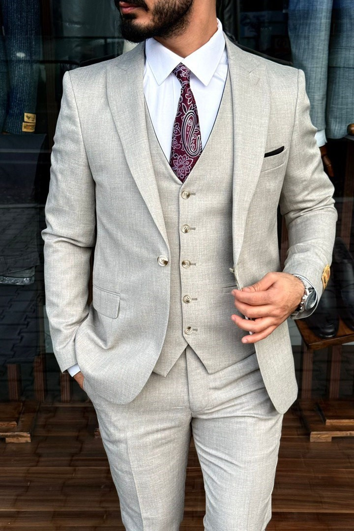 Wholesale Men's Greige Plus Size Three-Piece Suit 1744W26-014