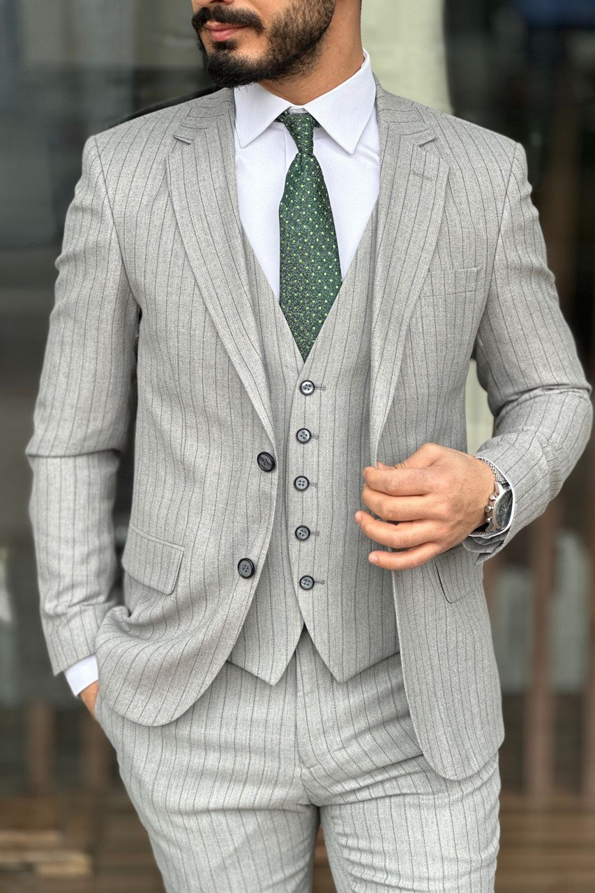 Wholesale Men's Greige Three-Piece Suit 1744W26-032