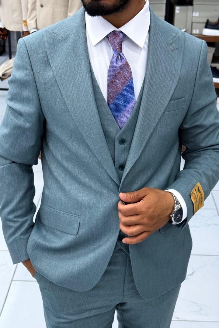Wholesale Men's Indigo Three-Piece Suit 1744W26-051
