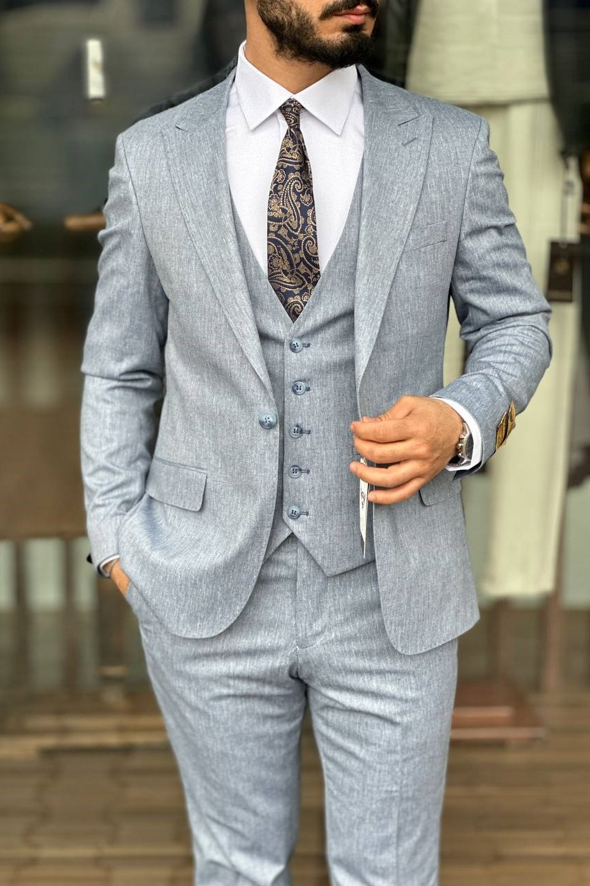 Wholesale Men's Indigo Three-Piece Suit 1744W26-040