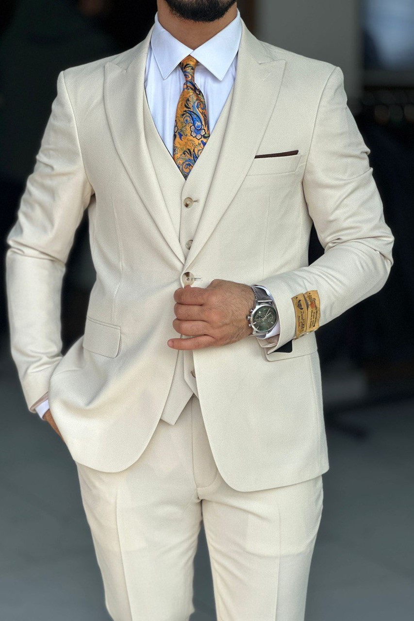 Wholesale Men's Ivory Three-Piece Suit 1744W26-014