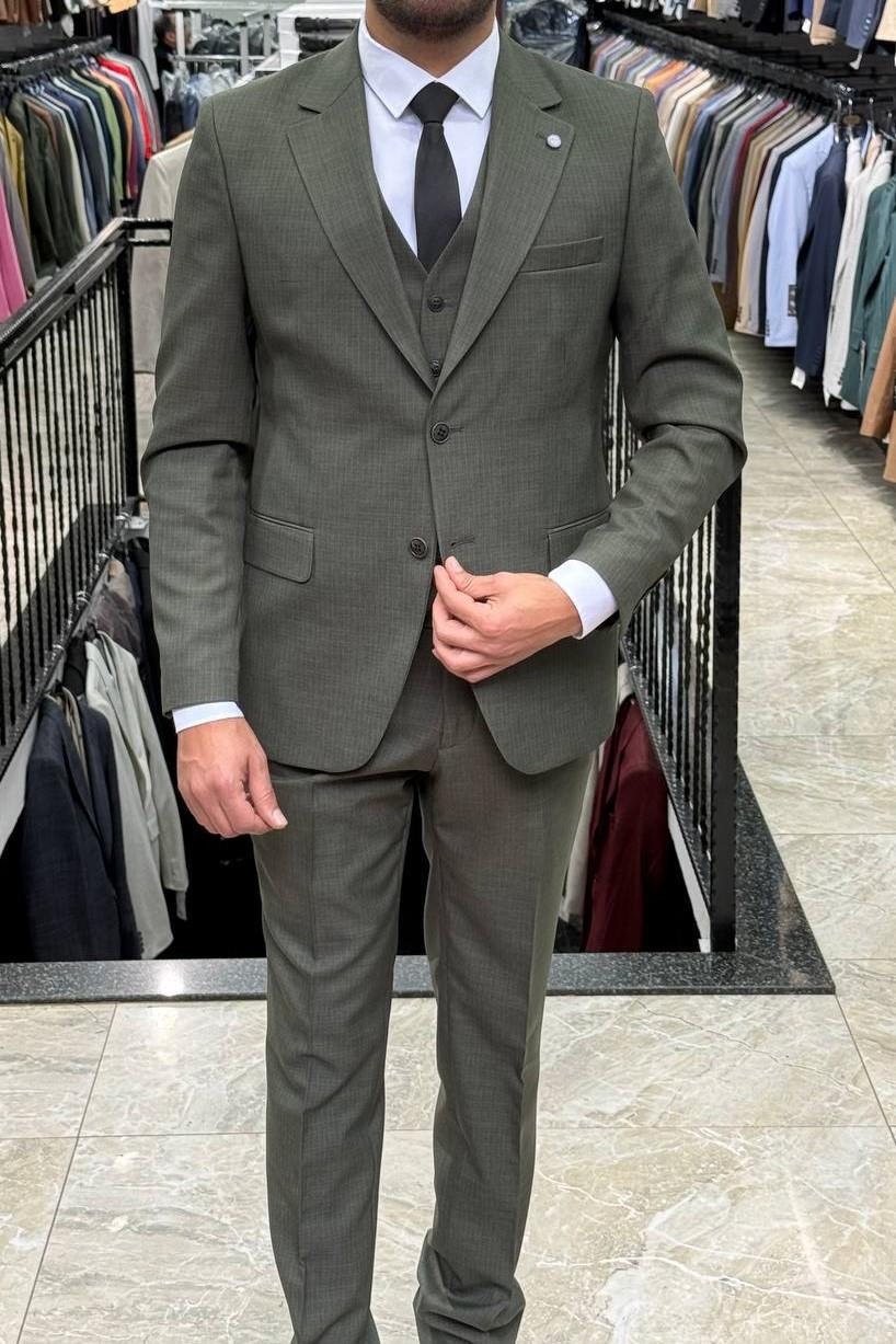Wholesale Men's Khaki Three-Piece Suit 1701W26-028