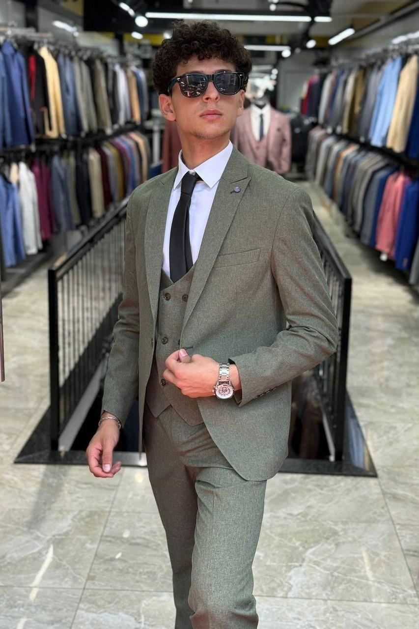 Wholesale Men's Khaki Three-Piece Suit 1701W26-062