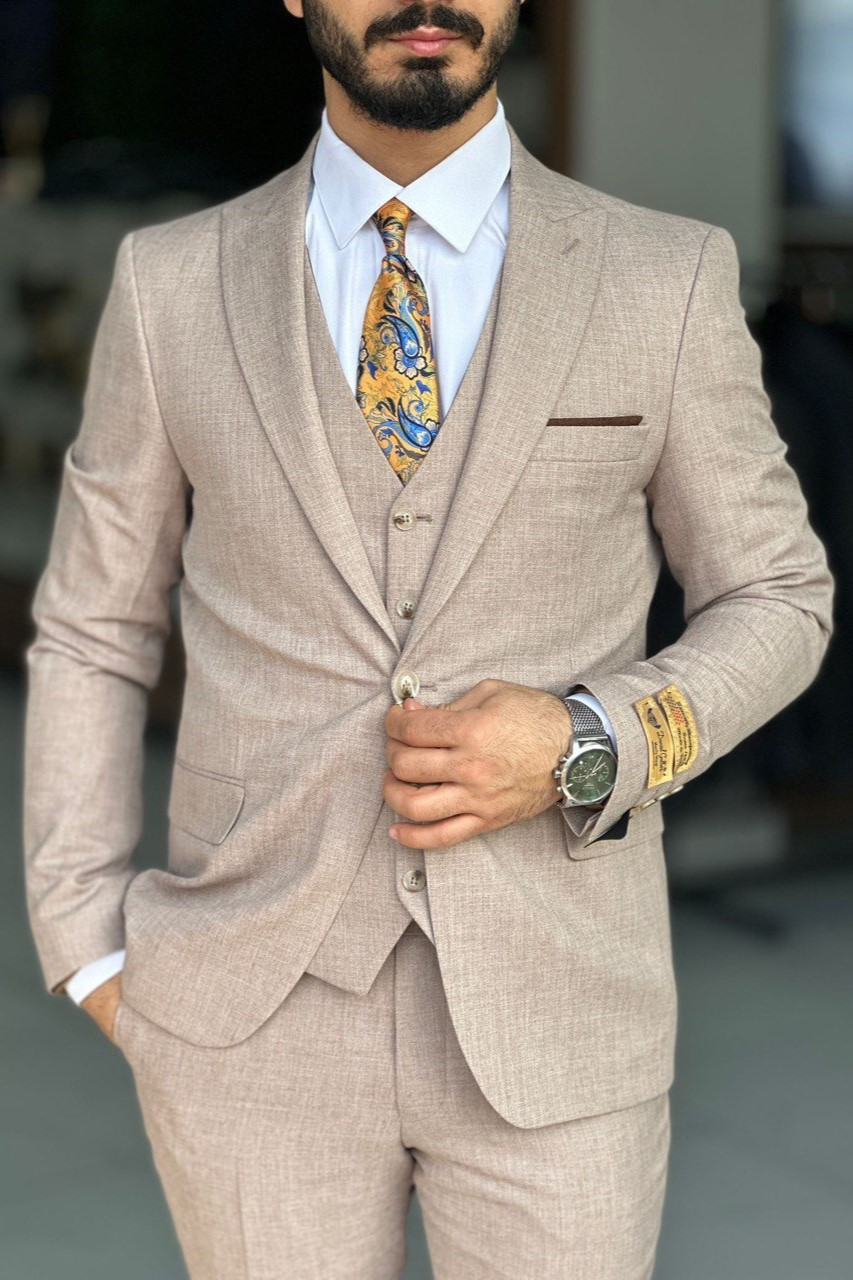 Wholesale Men's Latte Plus Size Three-Piece Suit 1744W26-014