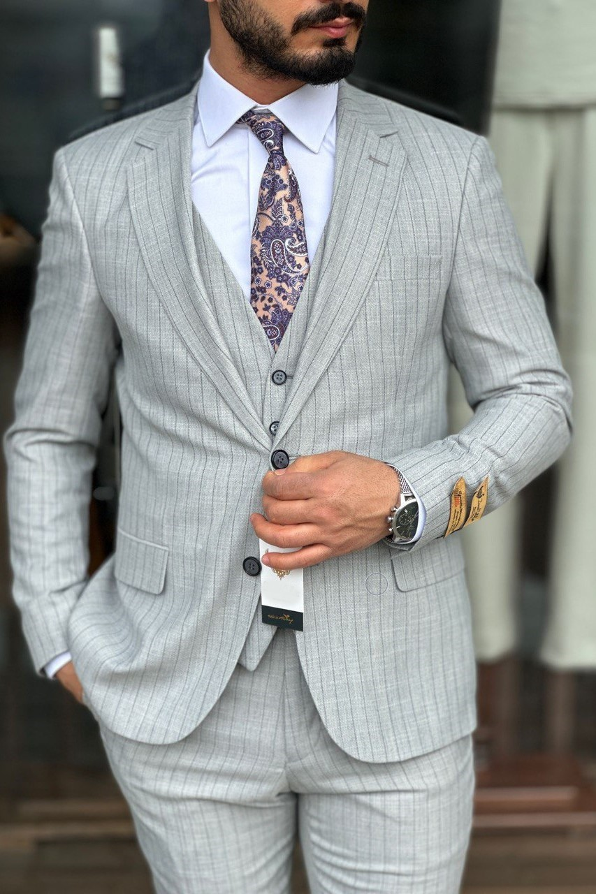 Wholesale Men's Light Blue Three-Piece Suit 1744W26-032