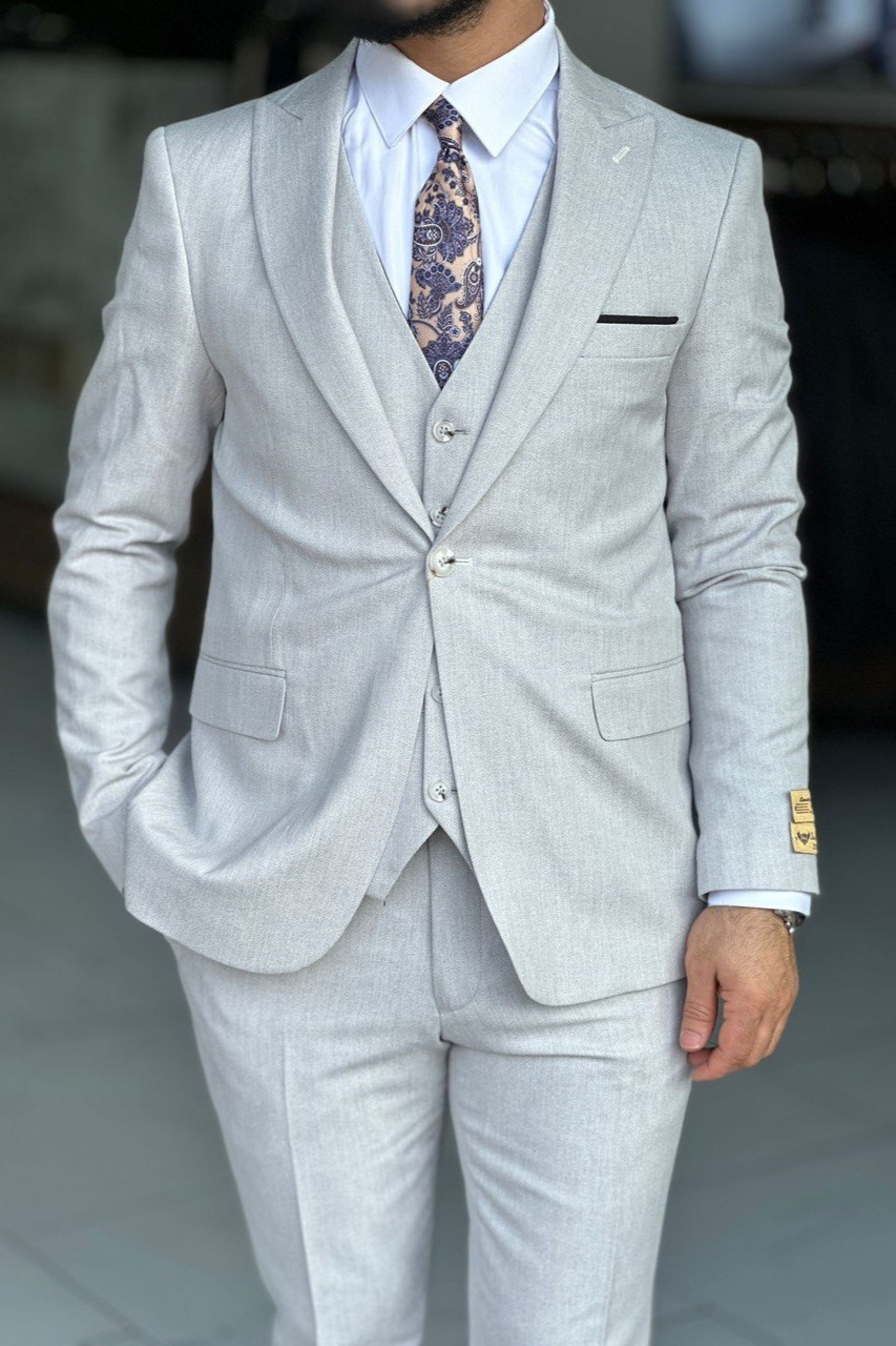 Wholesale Men's Light Gray Plus Size Three-Piece Suit 1744W26-014