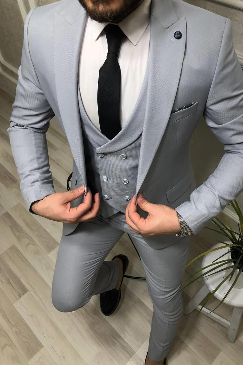Wholesale Men's Light Gray Three-Piece Suit 1701W26-065
