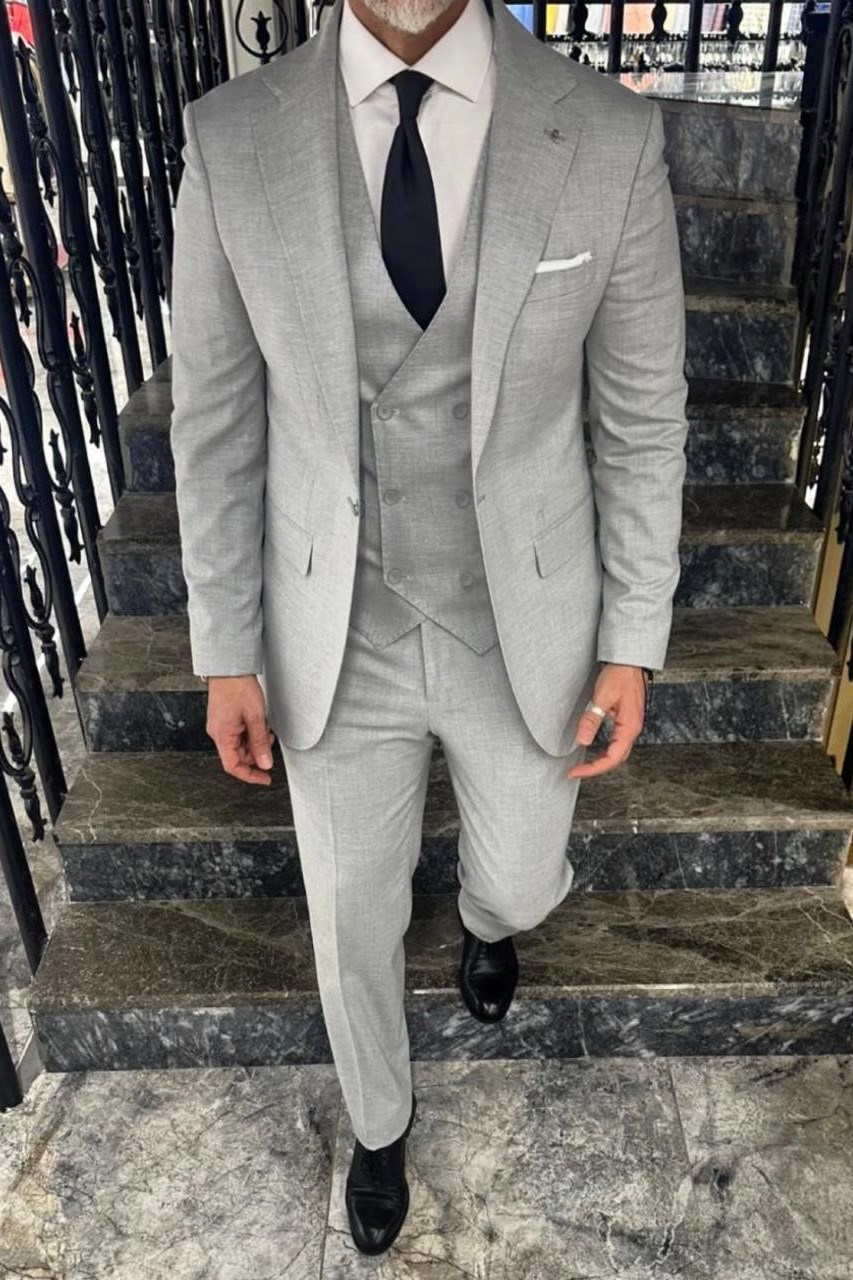 Wholesale Men's Light Gray Three-Piece Suit 1702W26-0519