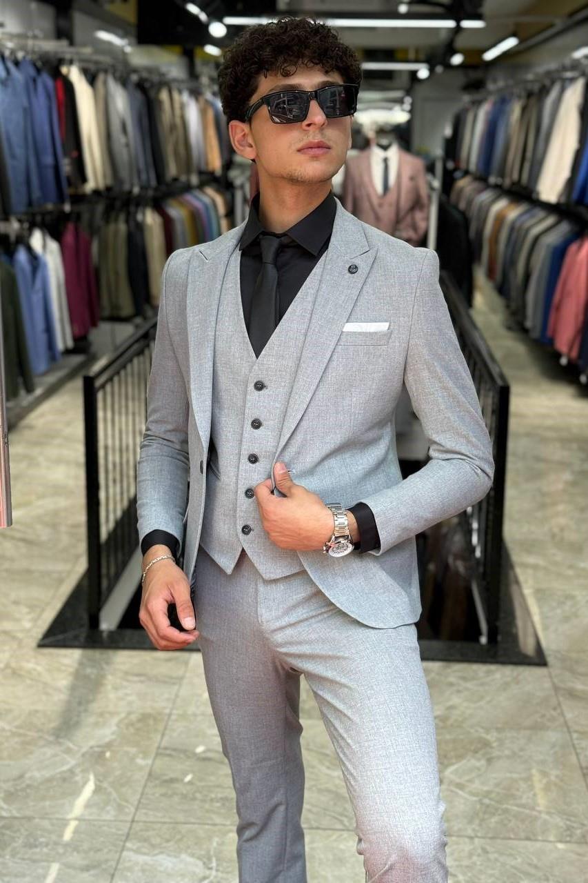 Wholesale Men's Light Gray Three-Piece Suit 1701W26-060