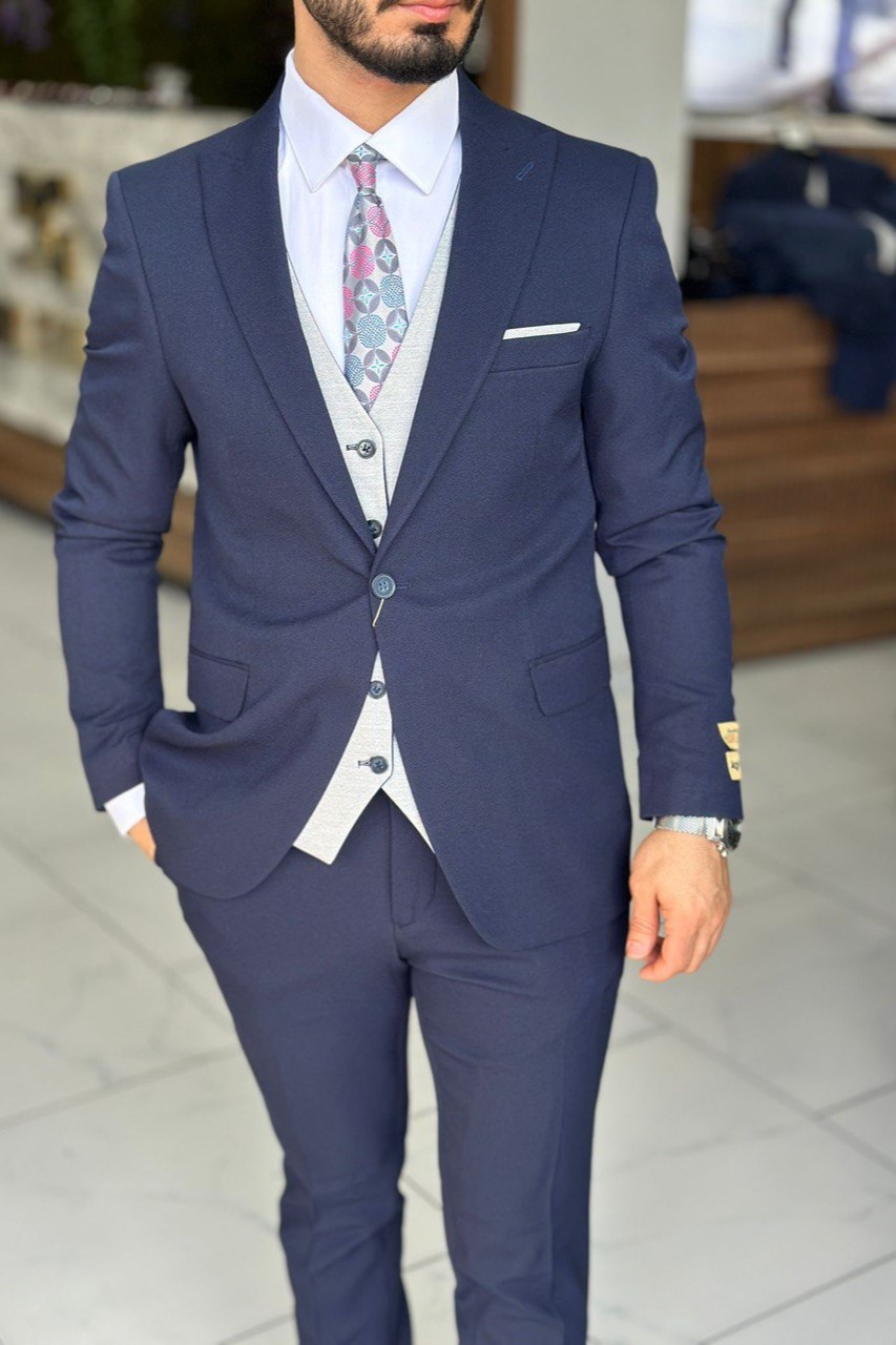 Wholesale Men's Midnight Blue Plus Size Three-Piece Suit 1744W26-009