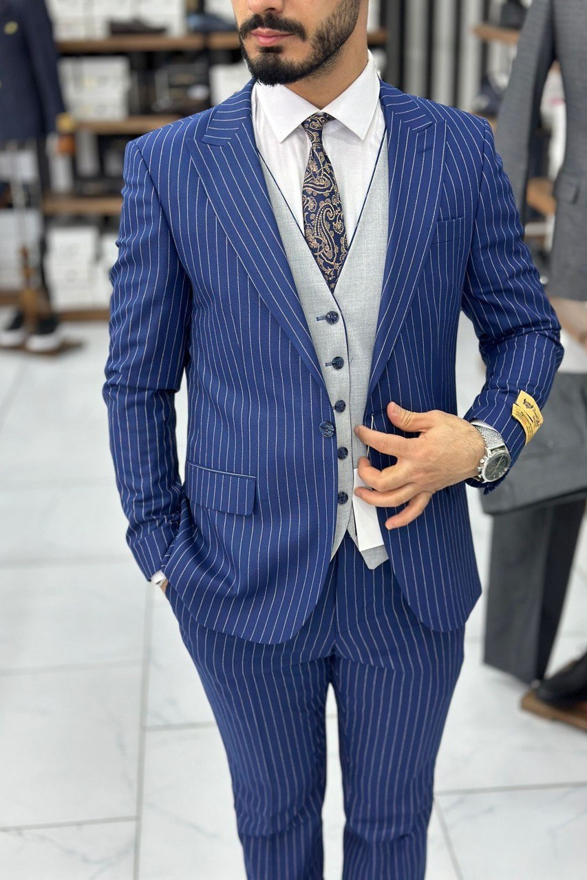 Wholesale Men's Midnight Blue Three-Piece Suit 1744W26-029