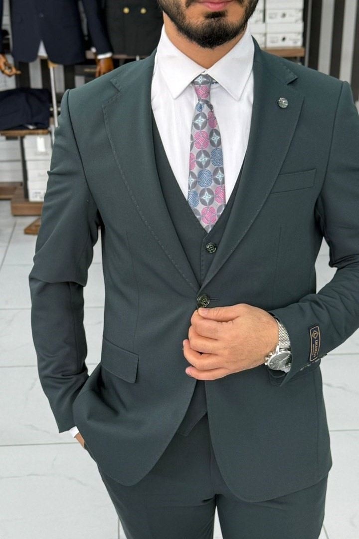 Wholesale Men's Mint Plus Size Three-Piece Suit 1744W26-001