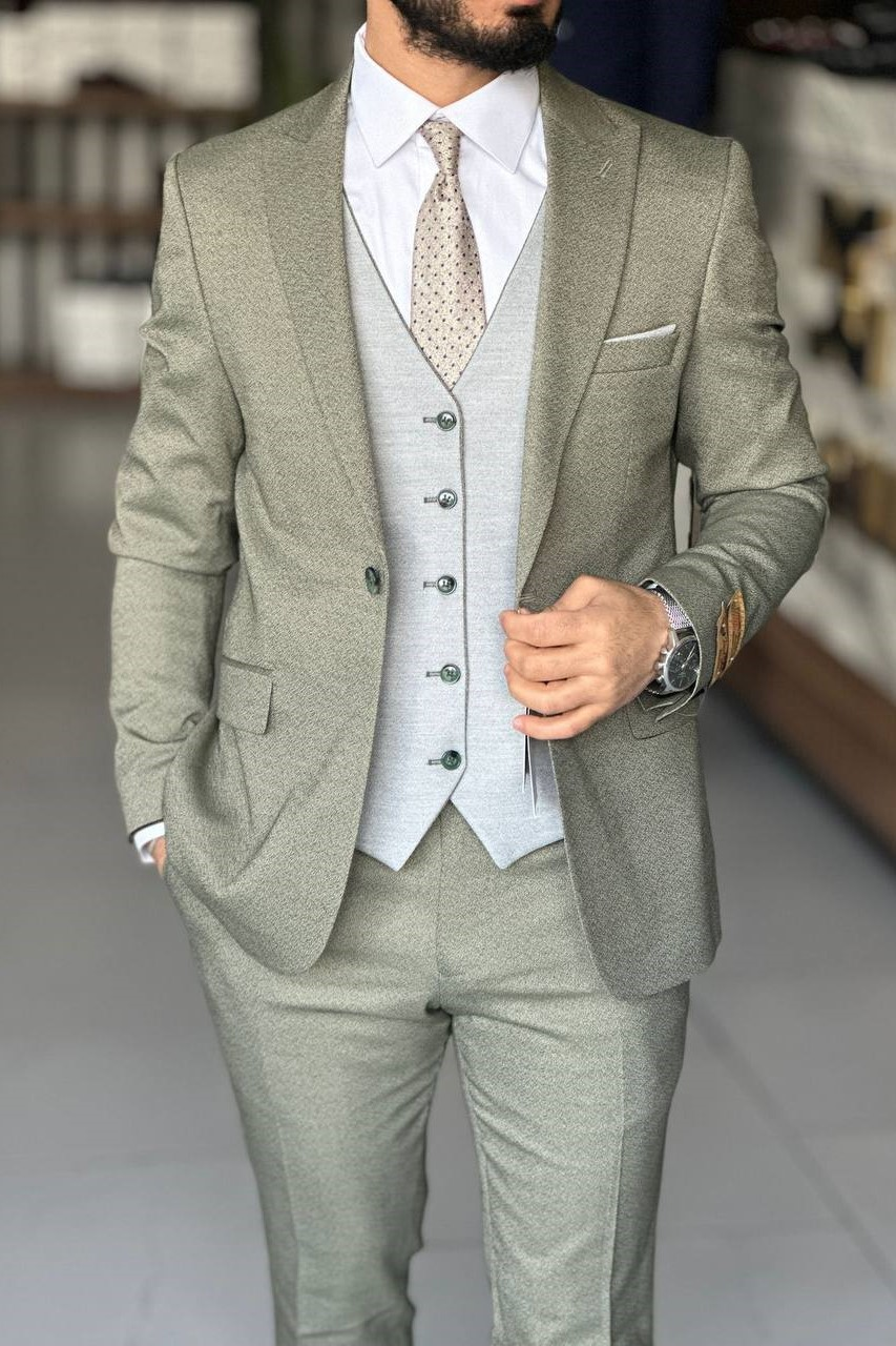 Wholesale Men's Mint Three-Piece Suit 1744W26-041