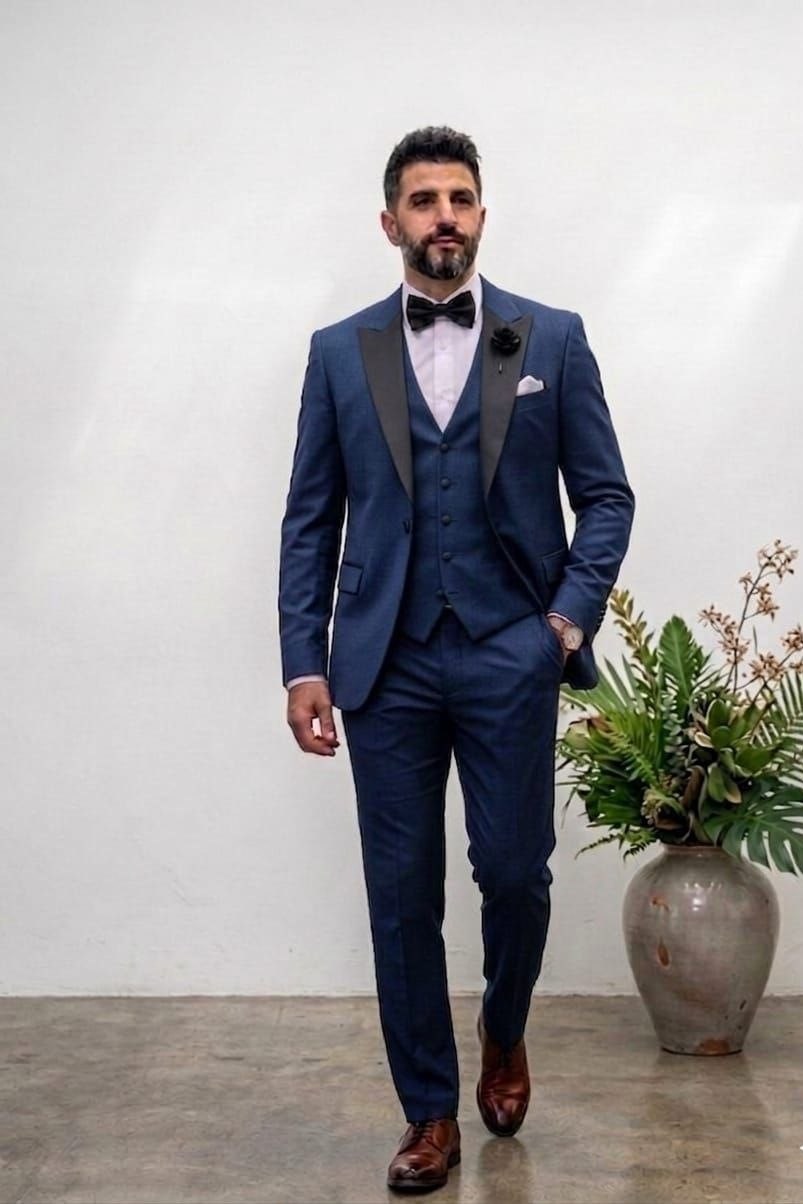 Wholesale Men's Navy Three-Piece Suit 1701W26-102