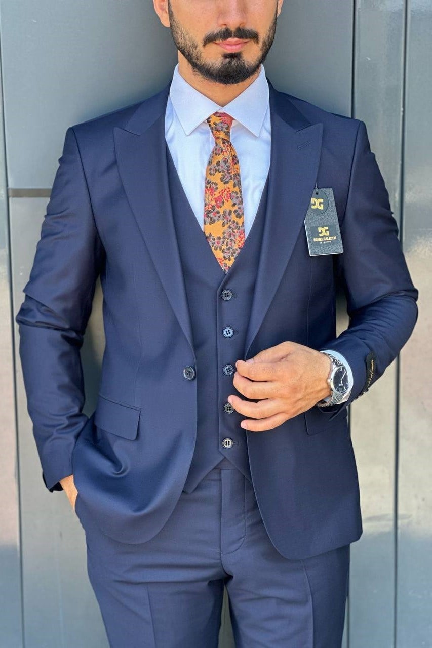 Wholesale Men's Navy Three-Piece Suit 1744W26-064