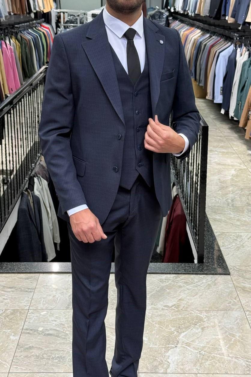 Wholesale Men's Navy Three-Piece Suit 1701W26-028