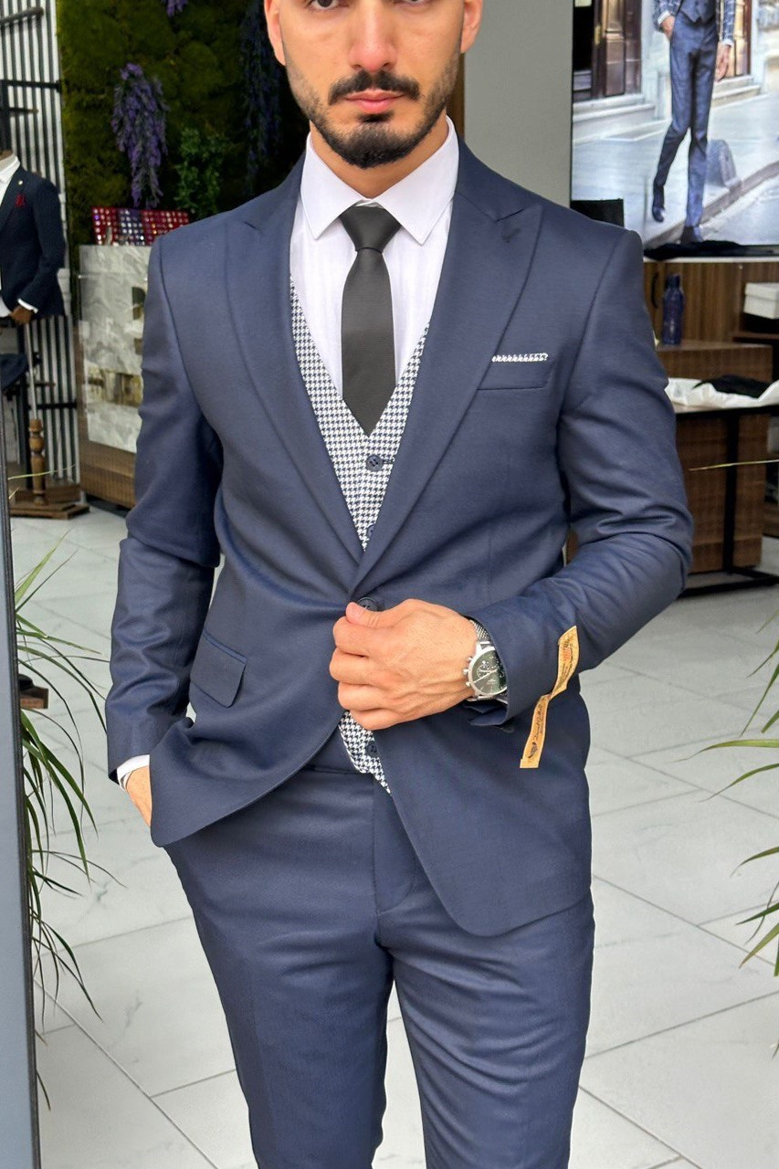 Wholesale Men's Parliament Blue Three-Piece Suit 1744W26-022
