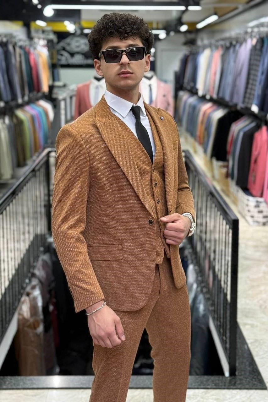 Wholesale Men's Tobacco Brown Three-Piece Suit 1701W26-051