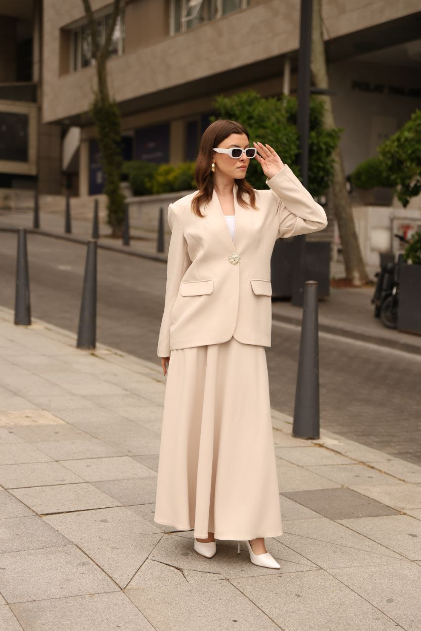 Wholesale Women's Beige Skirt Suit  0043-1962