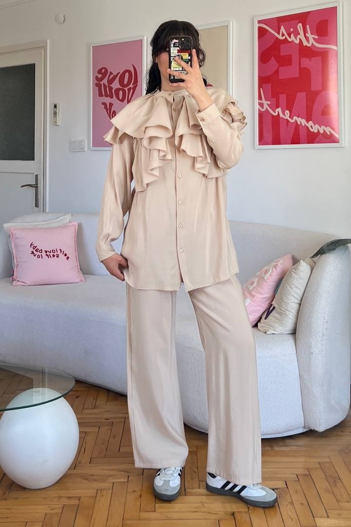 Wholesale Women's Beige Two-Piece Suit  0044-2131 