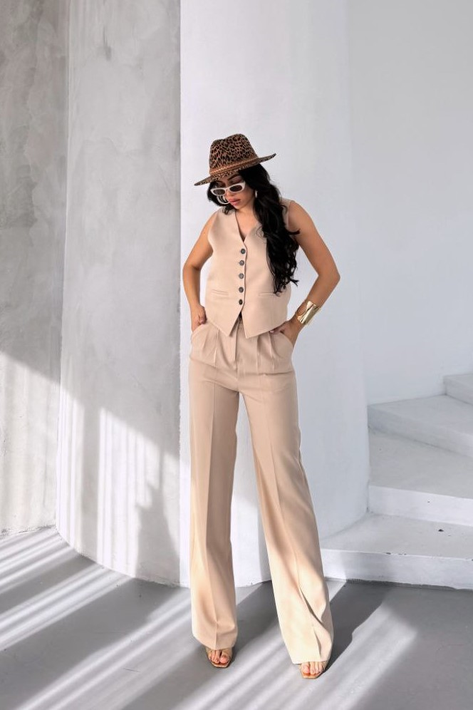 Wholesale Women's Beige Two-Piece Suit  0044-2092