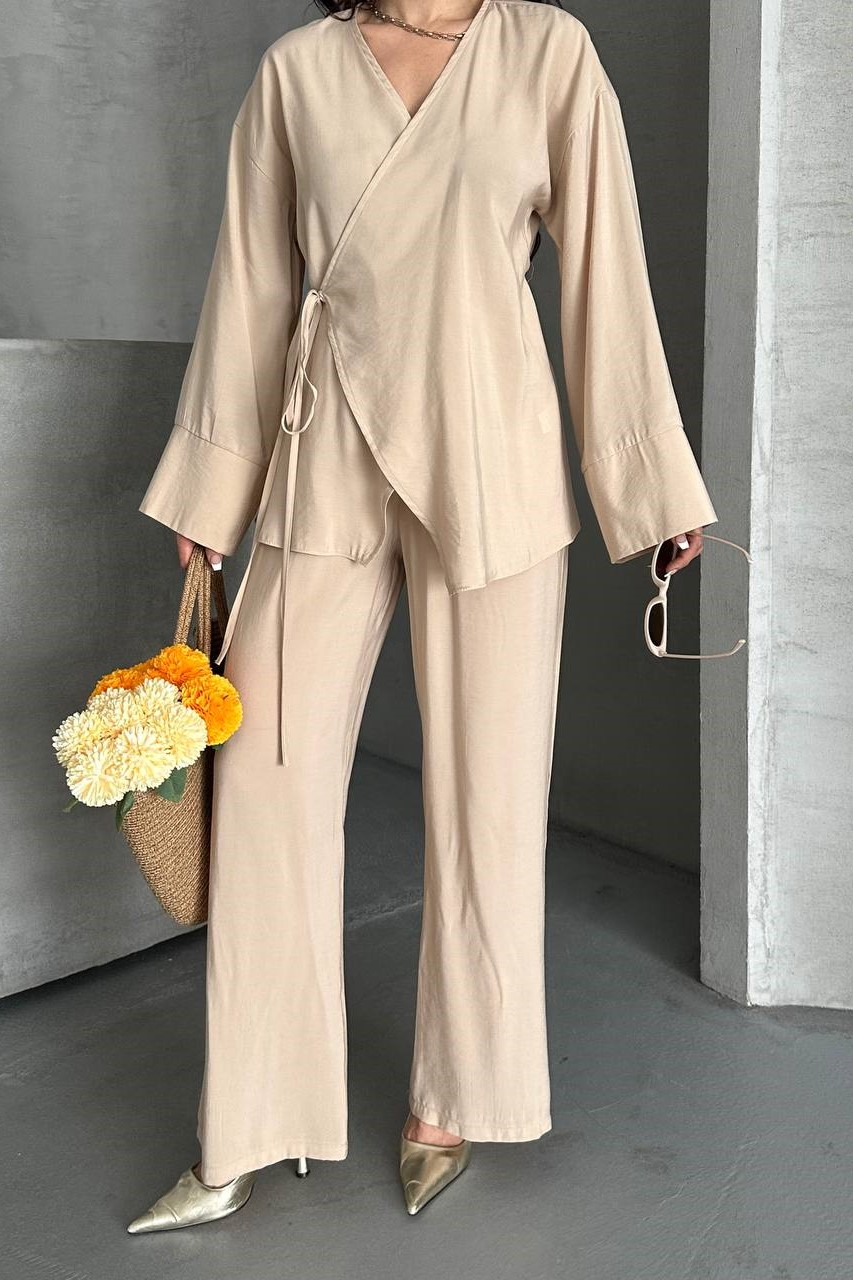 Wholesale Women's Beige Two-Piece Suit  0044-2130
