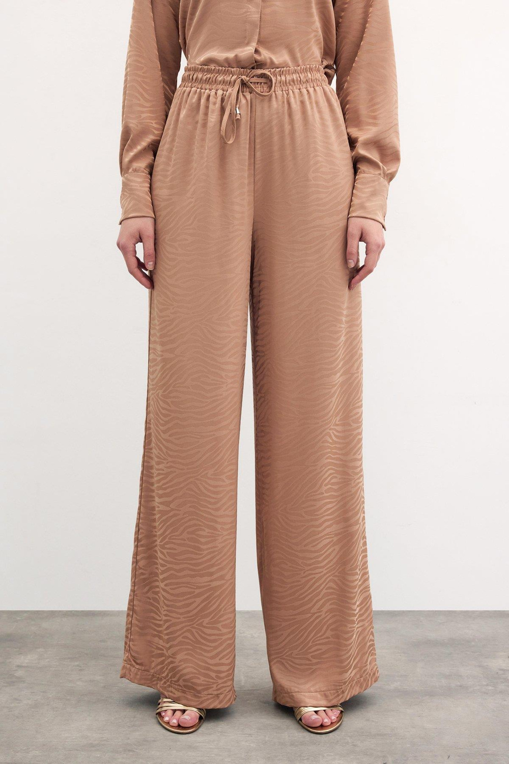 Wholesale Womens Beige Zebra Patterned Trousers with Elastic Waist