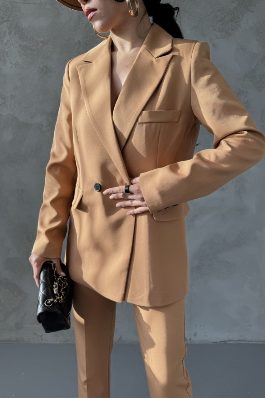 Wholesale Women's Biscuit Two-Piece Suit  0044-2110 