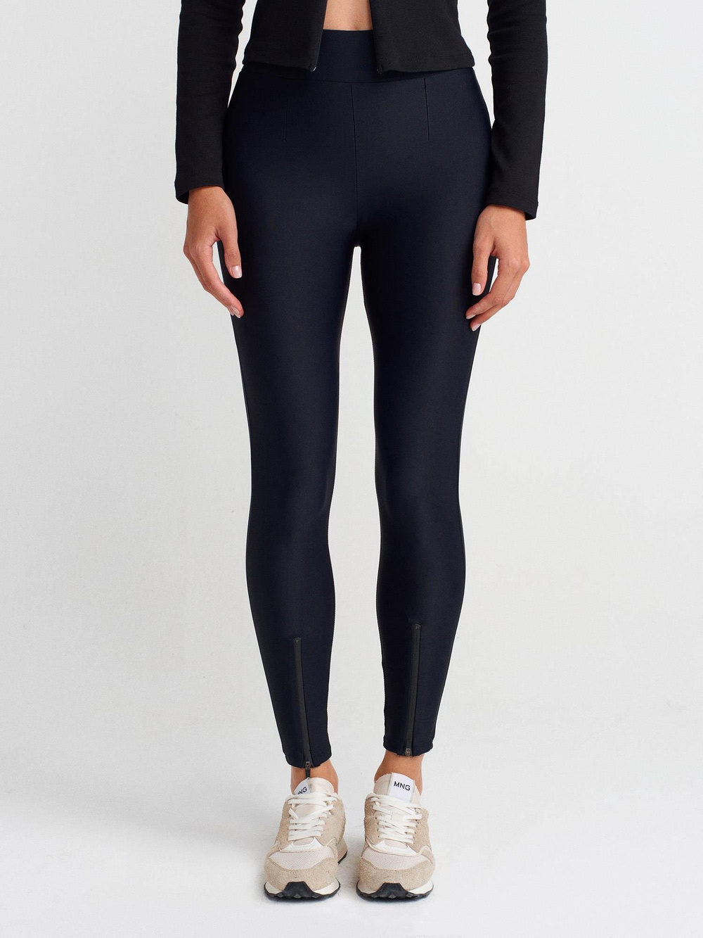 Wholesale Womens Black Leggings with Front Ankle Zippers