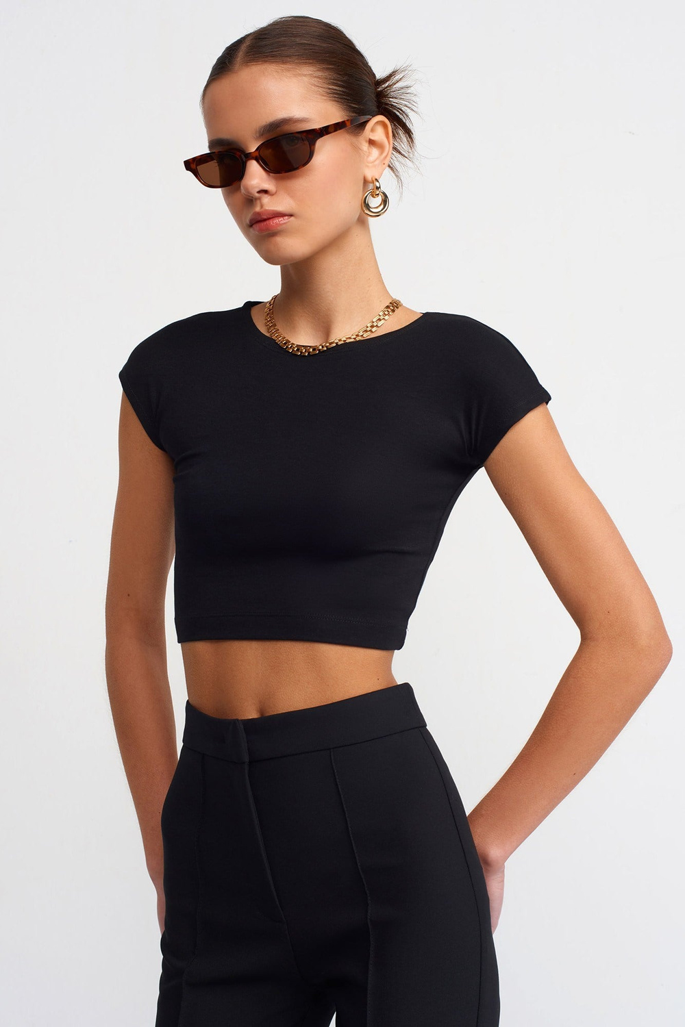 Wholesale Womens Black Modal-Cotton Cropped T-Shirt