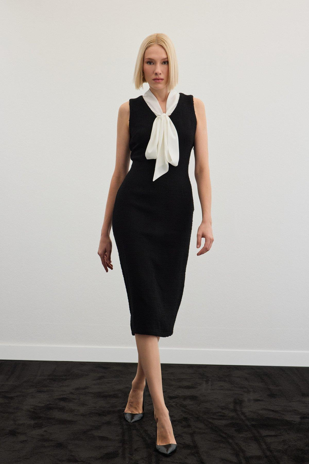 Wholesale Womens Black Sleeveless Tweed Dress with Scarf