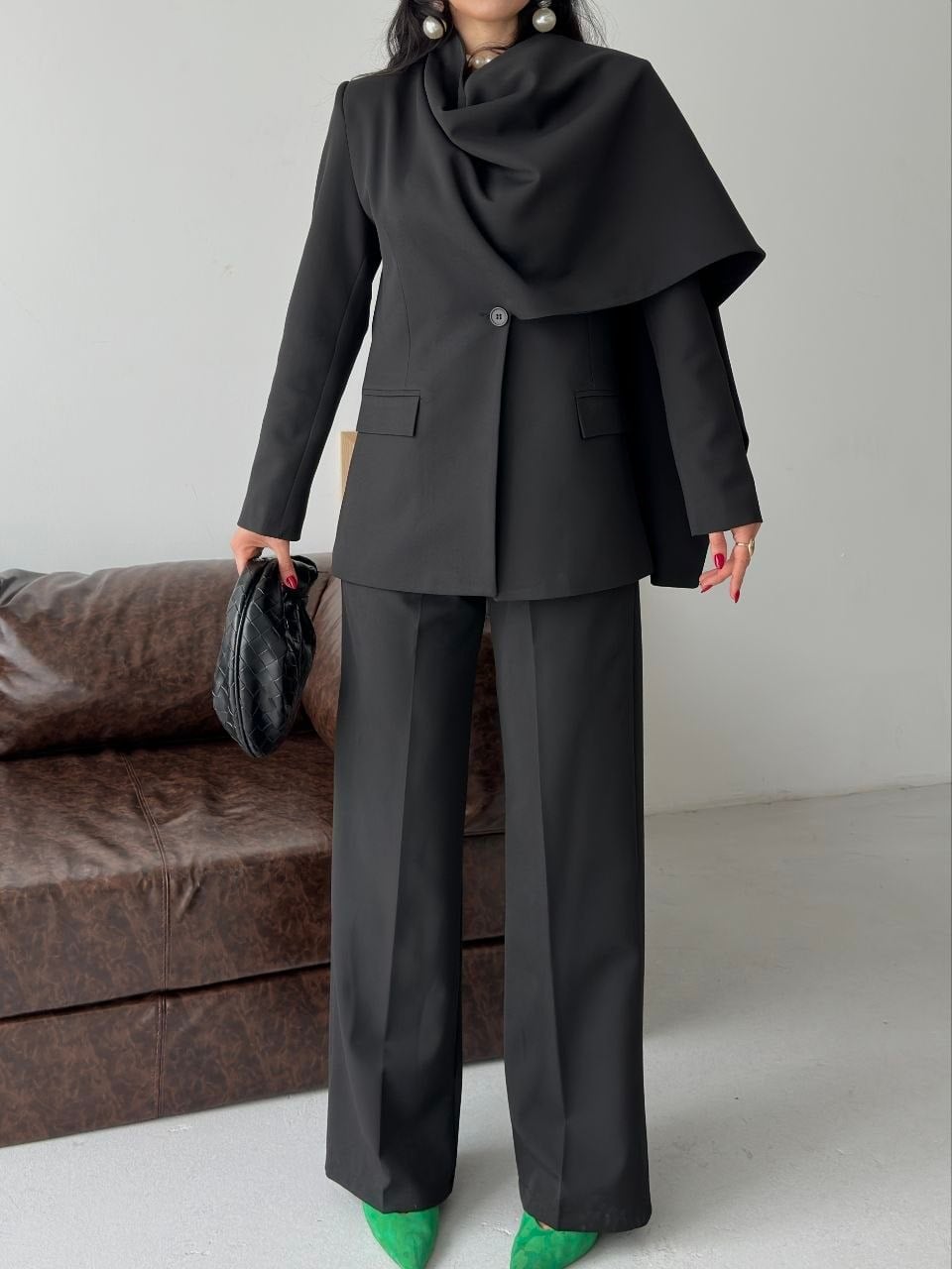 Wholesale Womens Black Two-Piece Suit 