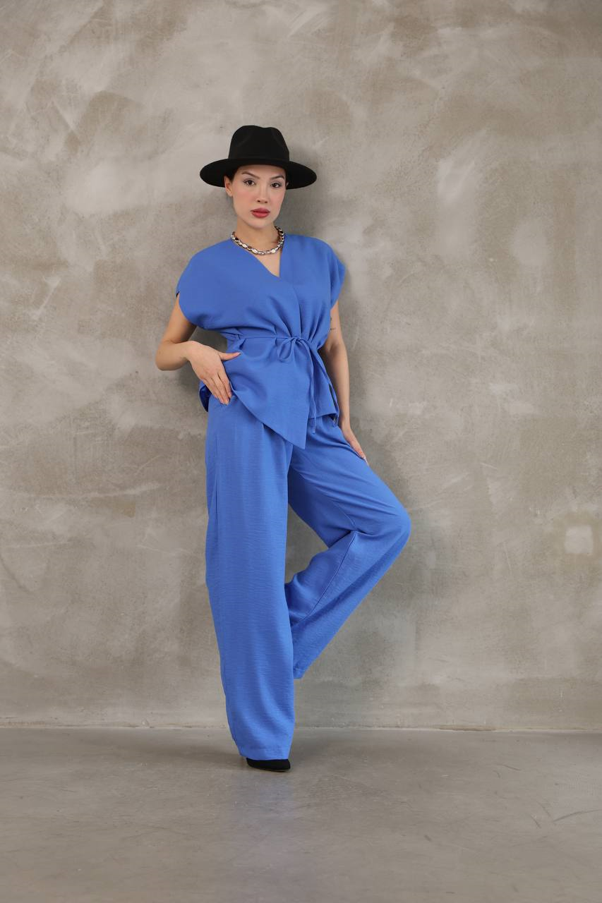 Wholesale Women's Blue Two-Piece Suit  0017-1111